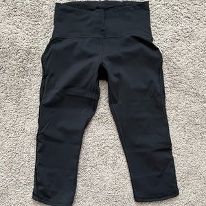 LULULEMON knee length pant